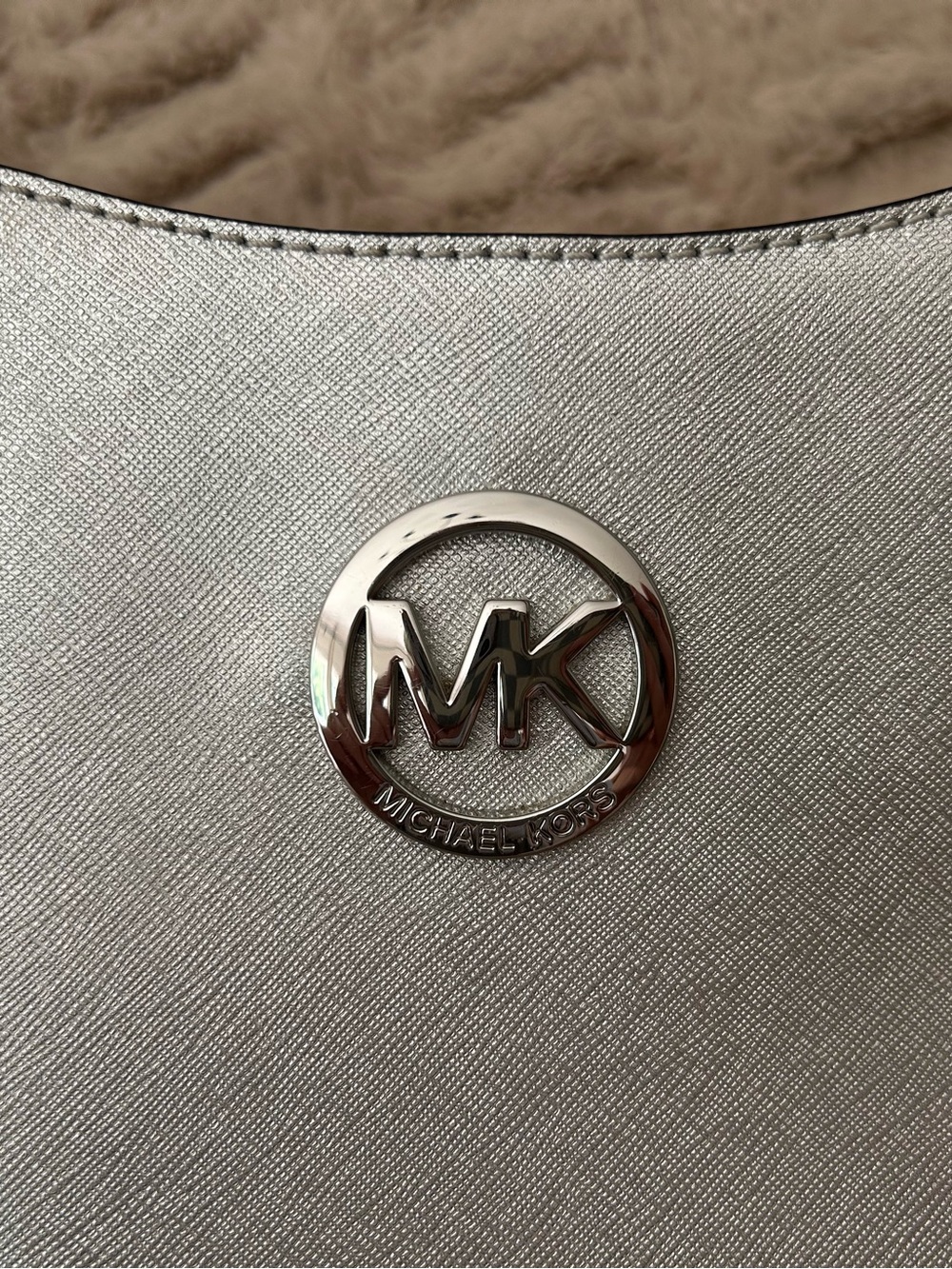 Michael Kors Metallic Silver Saffiano Tote with Matching Wallet - Picture 2 of 16